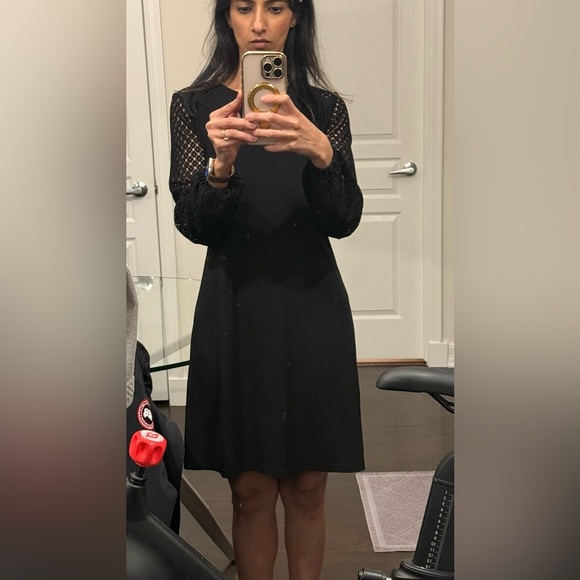 Michael Kors black shift dress with lace pattern on sleeves - Picture 11 of 13